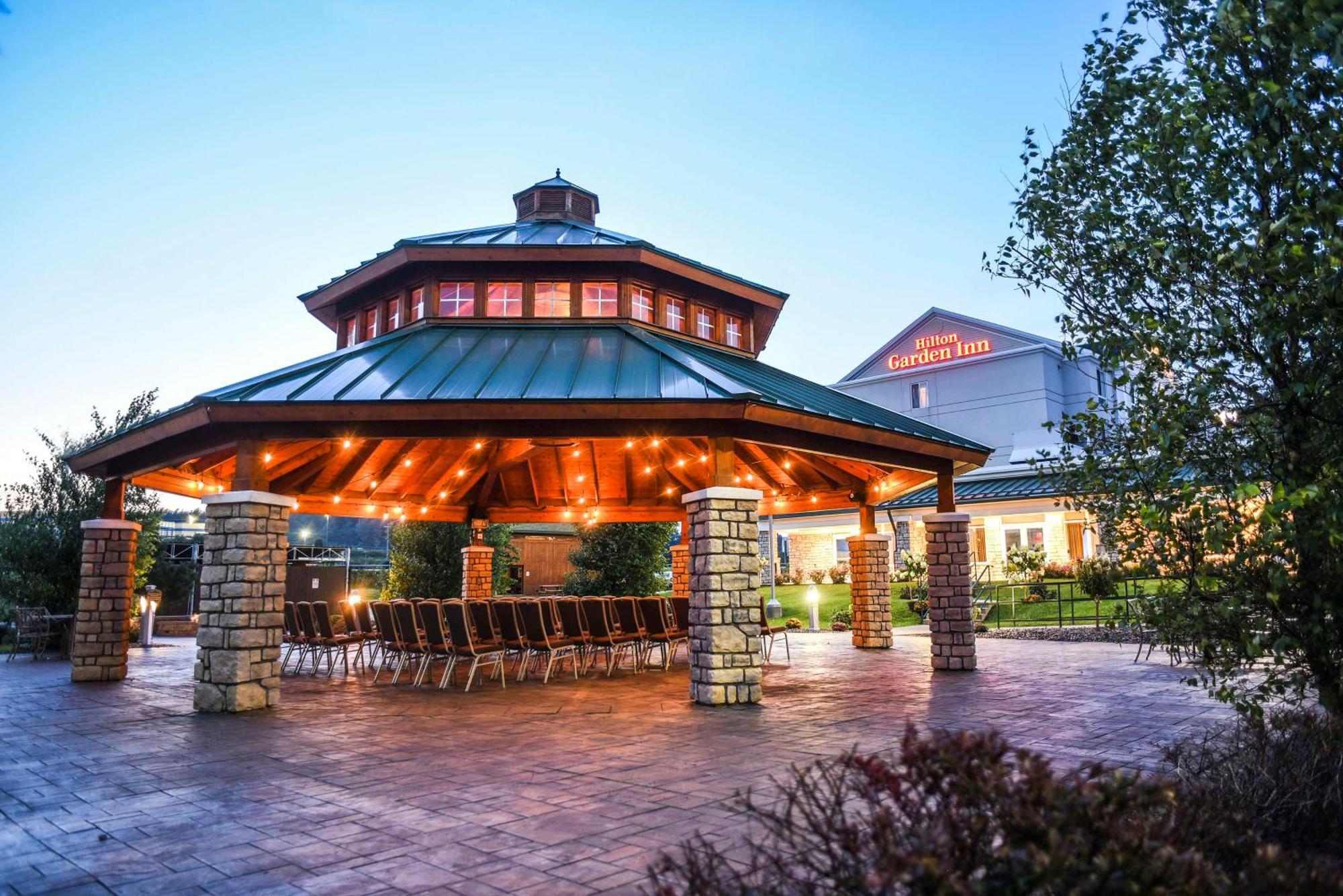 Hilton Garden Inn Watertown Exterior photo
