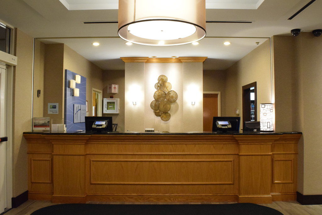 Hilton Garden Inn Watertown Exterior photo